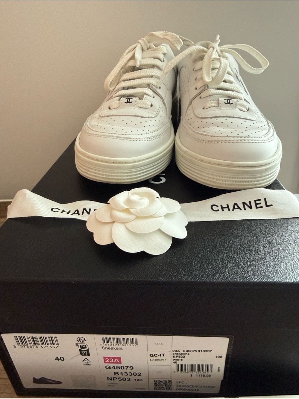 Authentic Chanel CC Logo Calfskin Sneakers 40 White Box - Picture 5 of 13
